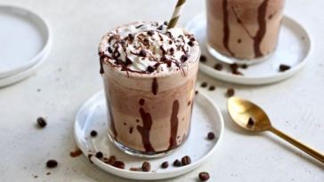 healthy-mocha-frappe-(dairy-free)