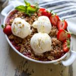grain-free-strawberry-rhubarb-crisp