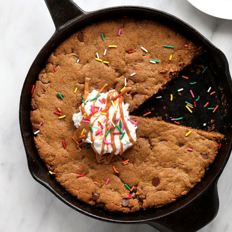 flourless-peanut-butter-skillet-cookie