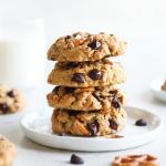 peanut-butter-chocolate-chip-pretzel-cookies