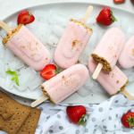 strawberry-cheesecake-smoothie-pops