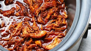 slow-cooker-honey-sriracha-chicken