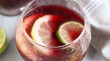 easy-red-wine-sangria