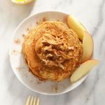 apple-cinnamon-pancakes