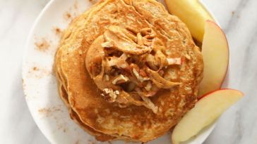 apple-cinnamon-pancakes