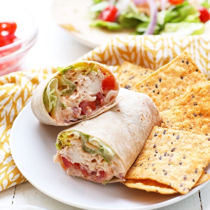 healthy-buffalo-chicken-wrap
