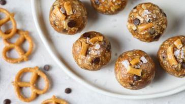 sweet-&-salty-peanut-butter-bites