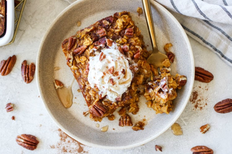 pumpkin-baked-oatmeal-with-toasted-pecans