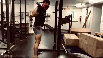 how-to-keep-yourself-upright-during-a-squat