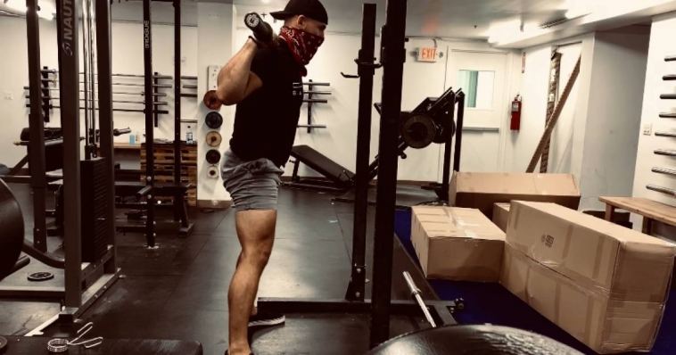 how-to-keep-yourself-upright-during-a-squat