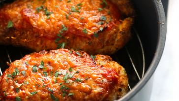 air-fryer-chicken-parmesan
