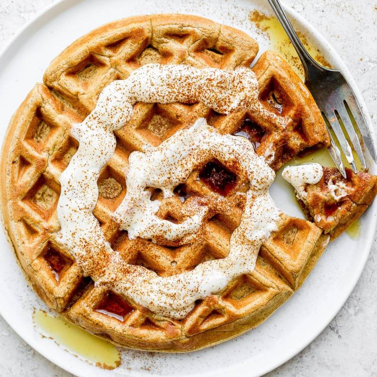cinnamon-roll-waffles