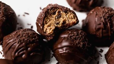 chocolate-chip-cookie-dough-bites