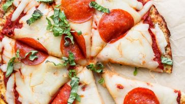 cauliflower-pizza-crust