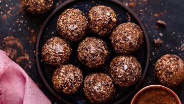 cherry-chocolate-energy-bites-(no-bake)