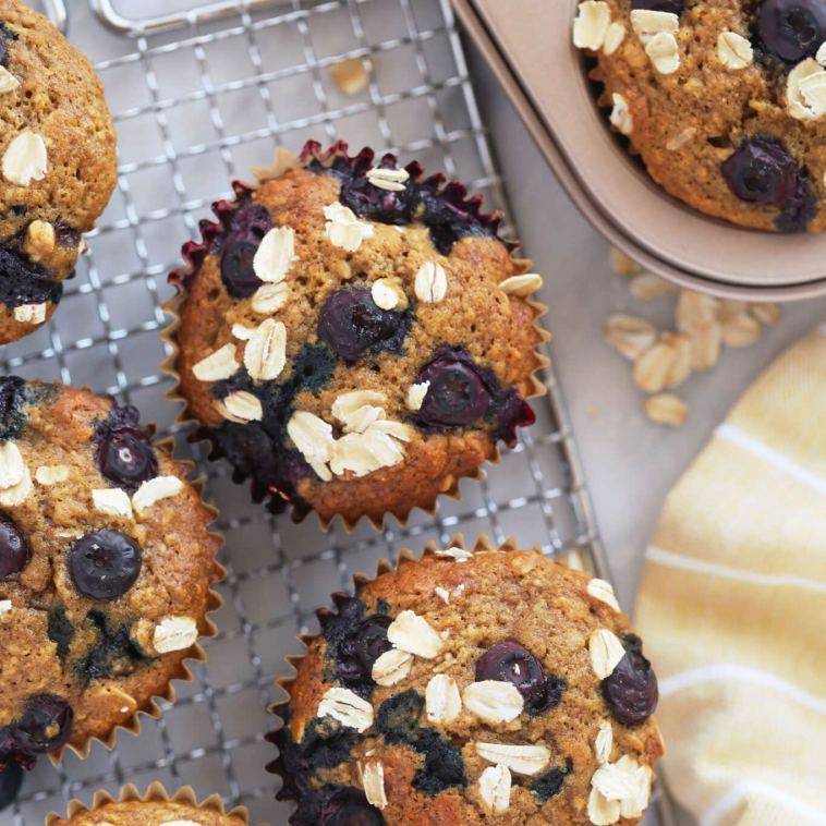 blueberry-oatmeal-muffins