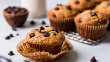gluten-free-banana-muffins-with-chocolate-chips