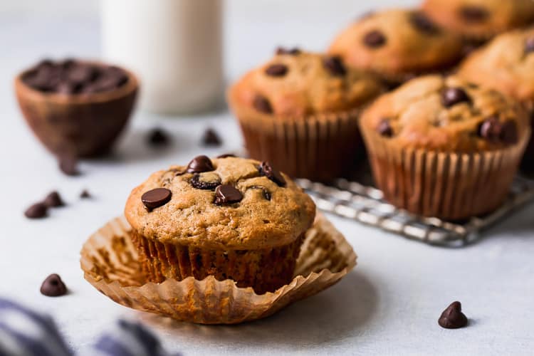 gluten-free-banana-muffins-with-chocolate-chips