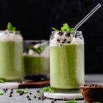 mint-chocolate-chip-milkshake-(shamrock-shake-recipe)