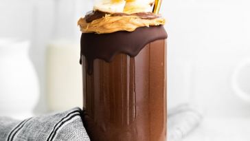 chocolate-peanut-butter-banana-smoothie