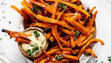 baked-carrot-fries-with-dijon-thyme-aioli