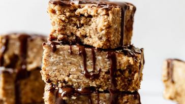 mini-peanut-butter-protein-bars