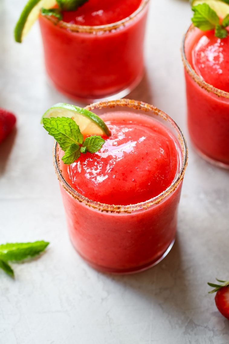 frozen-strawberry-margaritas-(mocktail-friendly)