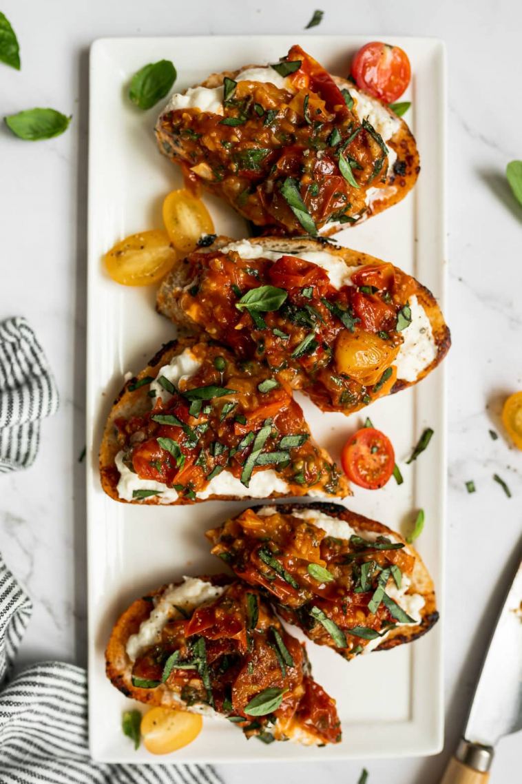 easy-skillet-bruschetta-with-burrata