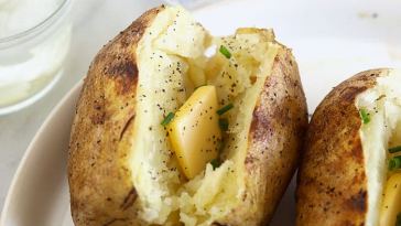 baked-potatoes-in-foil