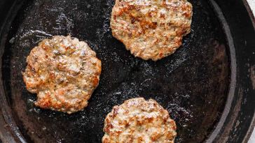 homemade-maple-breakfast-sausage