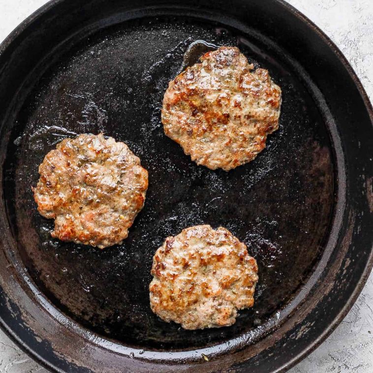 homemade-maple-breakfast-sausage