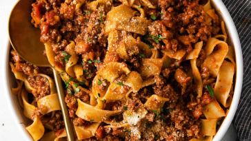 slow-cooker-bolognese