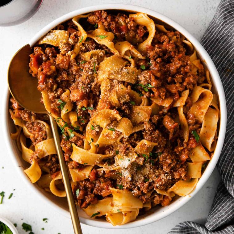 slow-cooker-bolognese
