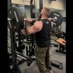 show-off-your-boulders-when-trying-this-‘sleeveless’-shoulder-workout