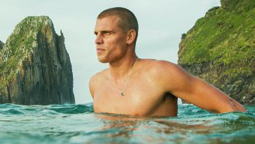 how-surfer-koa-smith-channels-body,-mind,-and-spirit-to-ride-the-waves