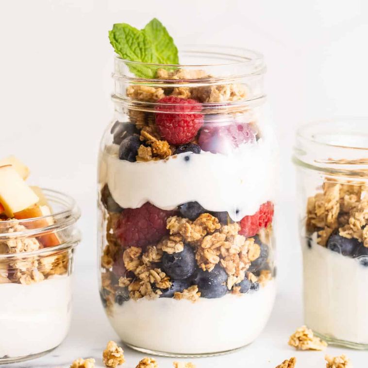 fruit-and-yogurt-parfait-with-granola