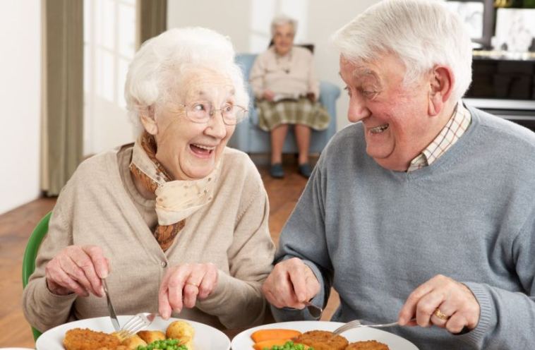 healthy elderly couple