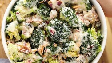 healthy-broccoli-salad-with-bacon