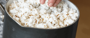 how-to-make-popcorn-on-the-stove