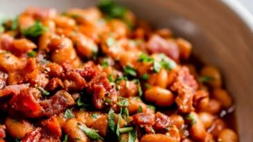 slow cooked baked beans