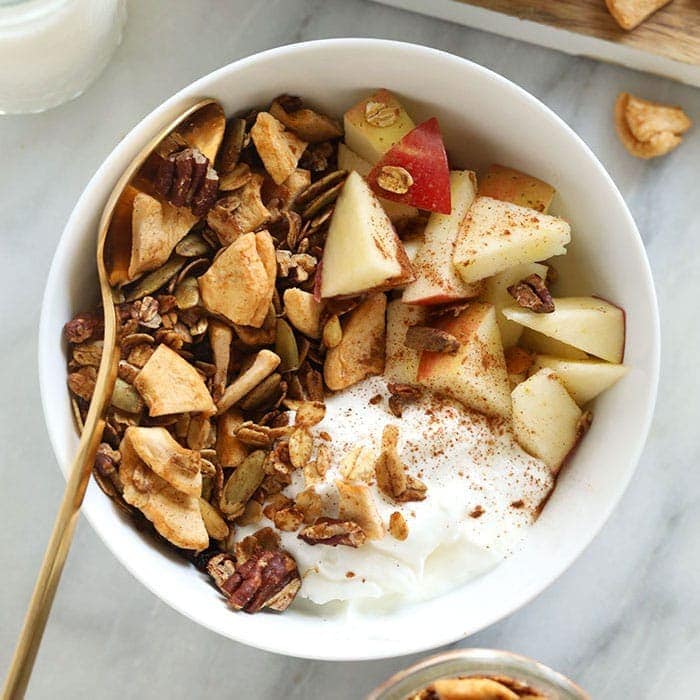 homemade-apple-cinnamon-granola