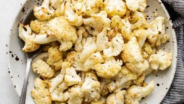 garlic-roasted-cauliflower