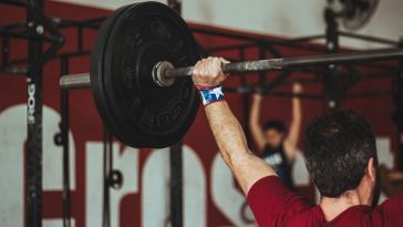 these-7-overhead-press-variations-will-push-your-power-through-the-roof