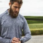 experts-share-these-tips-for-not-going-off-the-fitness-rails-(too-much)