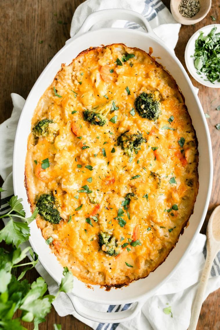 cheesy-chicken-and-rice-casserole-(easy-&-veggie-loaded)