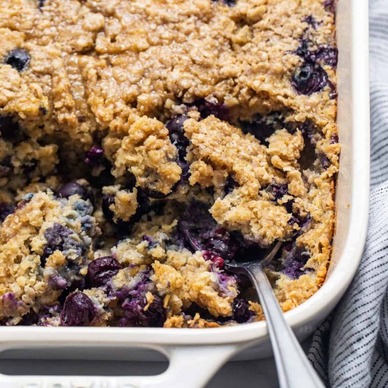blueberry-muffin-baked-oatmeal