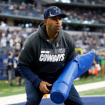 aden-durde-explains-the-daily-life-of-being-the-dallas-cowboys-d-line-coach