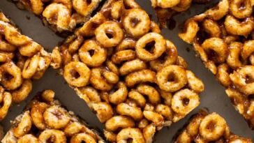 pumpkin-peanut-butter-cereal-bars