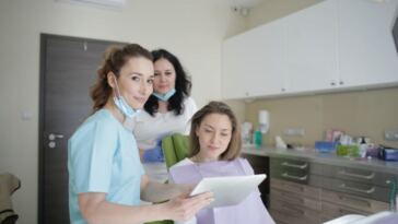 woman at dentist