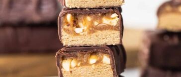 homemade-snickers-protein-bars